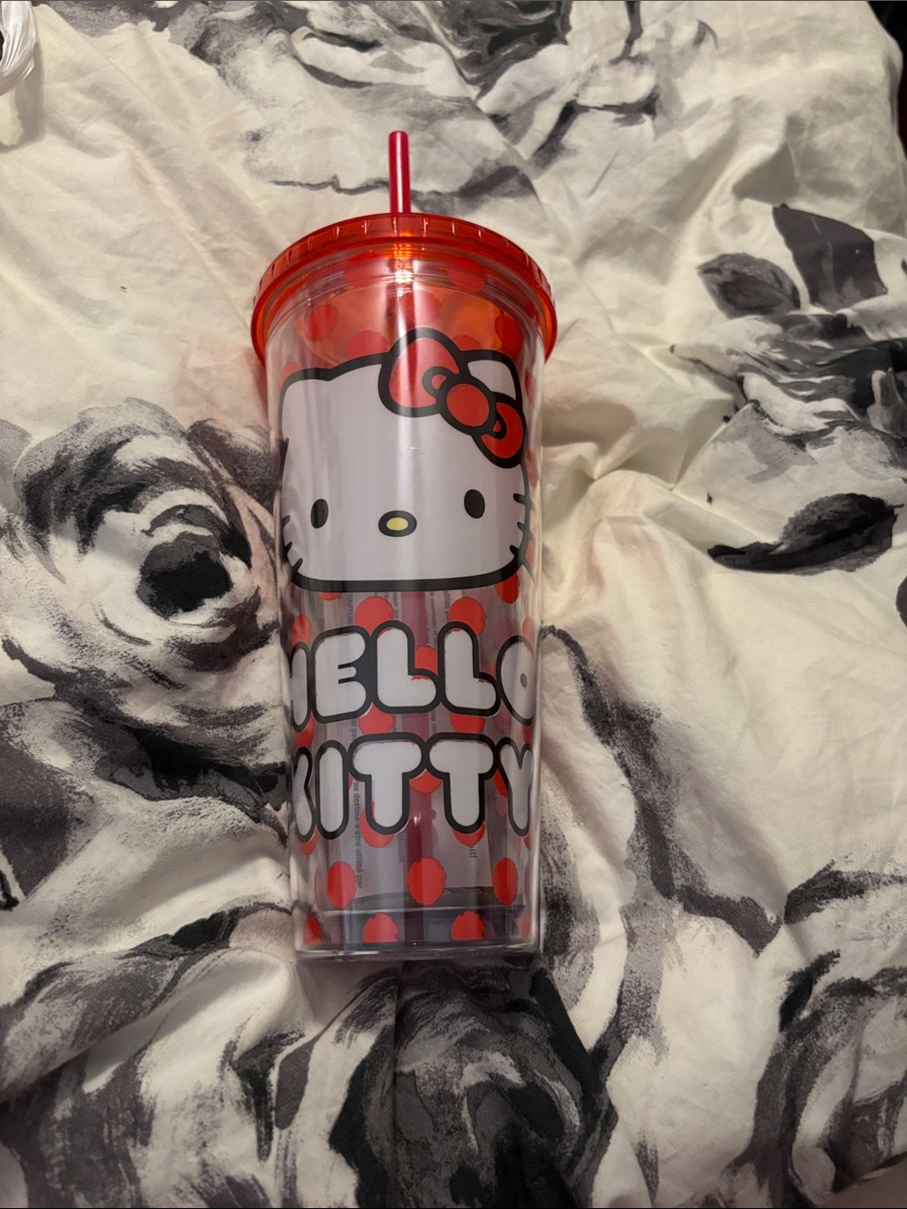 Hello Kitty Reusable 24 ounce Cup